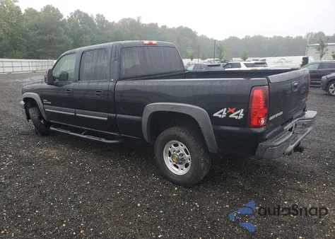 2004 Chevrolet Silverado K2500 Heavy Duty z USA, uszkodzony, nr VIN 1GCHK23114F174112